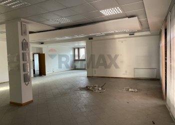 Stanza vuota - Negozio Via Cavour
 
snc, Belluno - foto 4