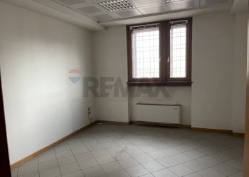 Stanza vuota - Negozio Via Cavour
 
snc, Belluno - foto 7