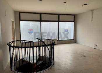 Stanza vuota - Negozio Via Cavour, Belluno - foto 12