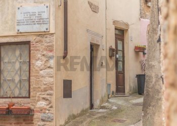 Edificio all\'aperto - Trilocale Via della Bubbolina
 
9, Semproniano - foto 5