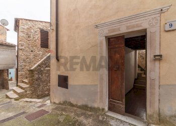 Edificio all\'aperto - Trilocale Via della Bubbolina
 
9, Semproniano - foto 7