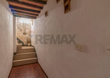 Scale - Trilocale Via della Bubbolina
 
9, Semproniano - foto 8