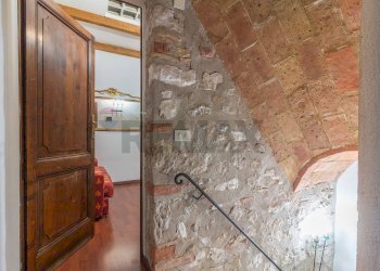 Hall / corridoio - Trilocale Via della Bubbolina
 
9, Semproniano - foto 12