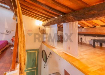 Camera / camera da letto - Trilocale Via della Bubbolina
 
9, Semproniano - foto 24