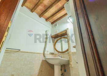 Bagno - Trilocale Via della Bubbolina
 
9, Semproniano - foto 35
