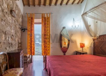 Camera / camera da letto - Trilocale Via della Bubbolina
 
9, Semproniano - foto 36