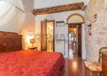 Camera / camera da letto - Trilocale Via della Bubbolina
 
9, Semproniano - foto 38