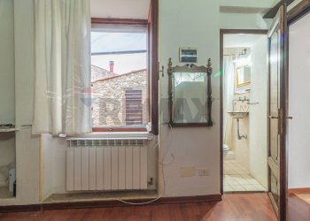 Stanza vuota - Trilocale Via della Bubbolina
 
9, Semproniano - foto 48