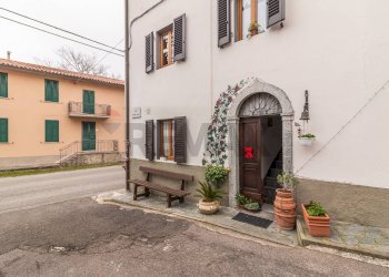 Casa all\'aperto - Quadrilocale Via monte rosa
 
1, Semproniano - foto 3