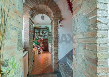 Hall / corridoio - Quadrilocale Via monte rosa
 
1, Semproniano - foto 23