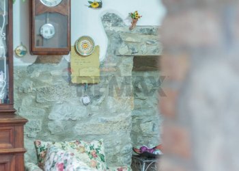 Dettagli - Quadrilocale Via monte rosa
 
1, Semproniano - foto 24