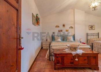 Camera / camera da letto - Quadrilocale Via monte rosa
 
1, Semproniano - foto 37