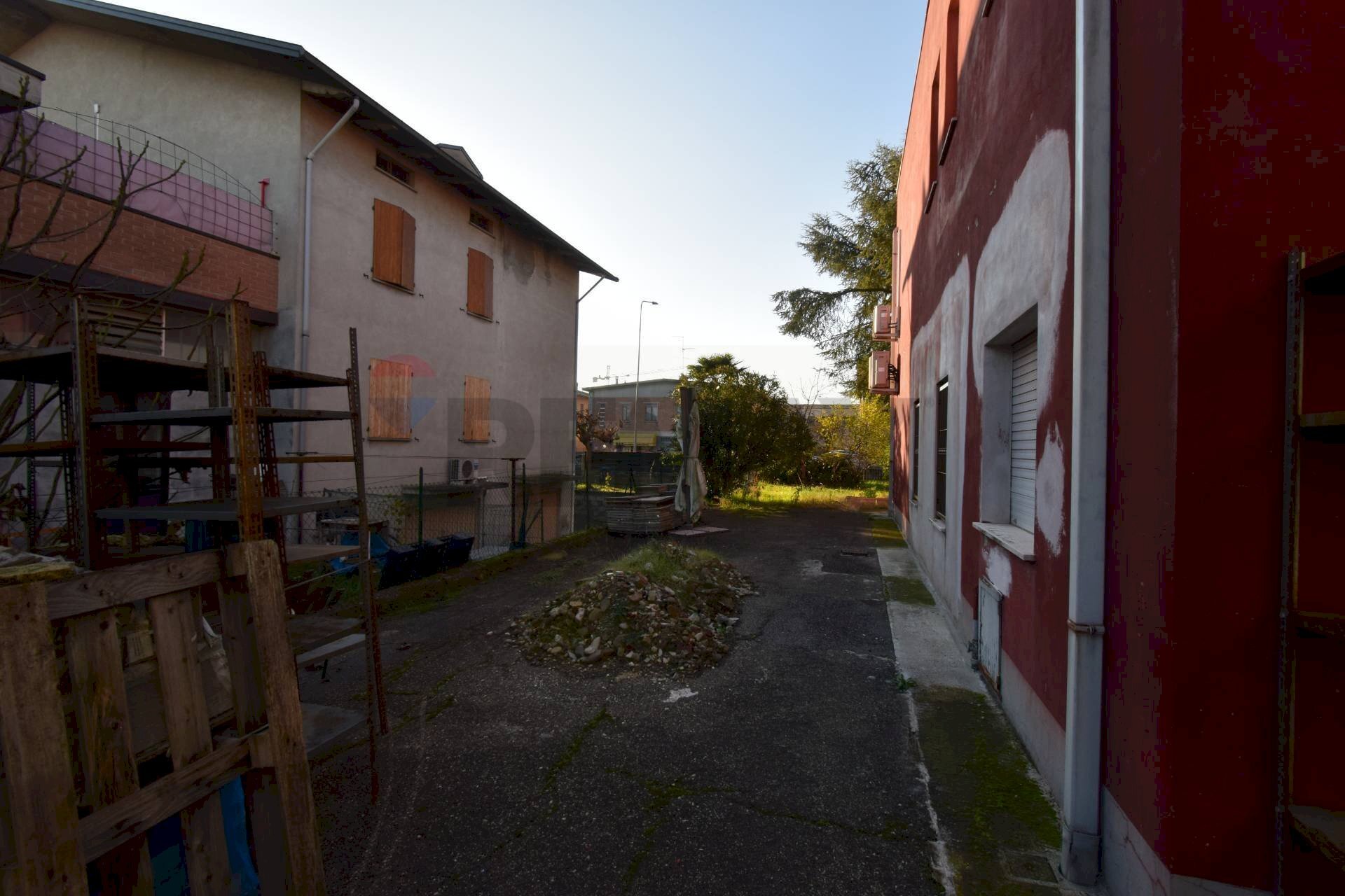 Edificio all\'aperto - Casa semi indipendente via malerba
 
5, Sala Baganza - foto 3