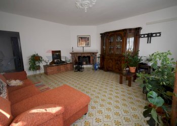 Soggiorno - Casa semi indipendente via malerba
 
5, Sala Baganza - foto 4