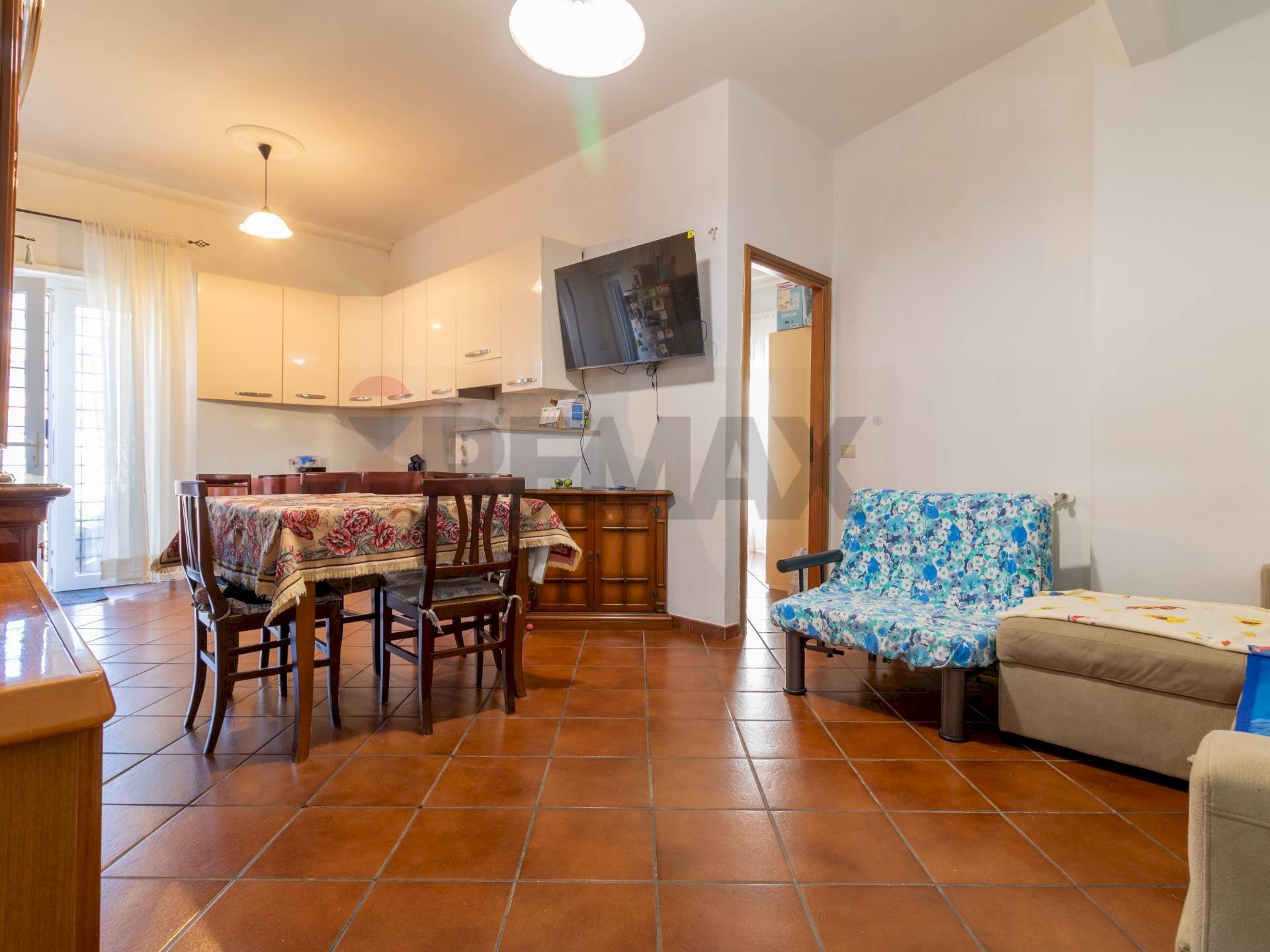 Soggiorno - Trilocale Via Rumenia
 
193/C, Pomezia - foto 2