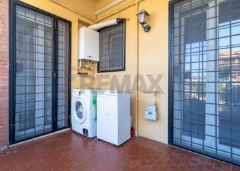 Lavanderia - Trilocale Via Rumenia
 
193/C, Pomezia - foto 11
