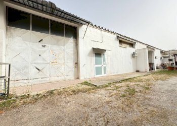 Foto 5 - Capannone via Italo Calvino
 
6, Lecce - foto 5