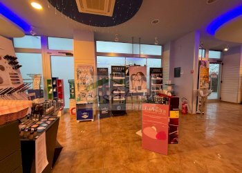 Foto 4 - Commercial Activity Via Papa Giovanni Paolo II
 
7, Chieti - photo 4