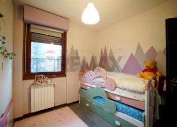 Camera / camera da letto - Quadrilocale VIA CAVOUR
 
8, Carnate - foto 11