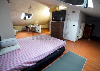 Camera / camera da letto - Quadrilocale VIA CAVOUR
 
8, Carnate - foto 17