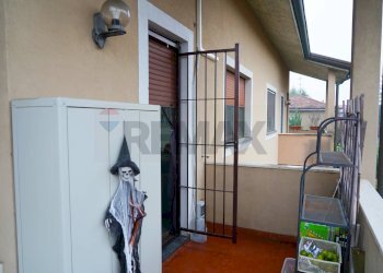 Balcone - Quadrilocale VIA CAVOUR
 
8, Carnate - foto 18