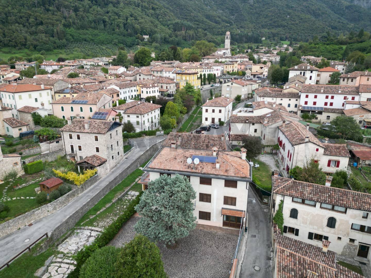 Vista delle montagne - Casa indipendente Via Cesare Battisti
 
4, Cison di Valmarino - foto 1