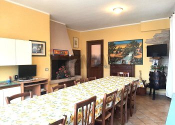 Sala da pranzo - Casa indipendente Via Cesare Battisti
 
4, Cison di Valmarino - foto 3
