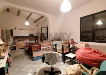 Soggiorno - Villa via Saragat
 
47, Comiso - foto 34