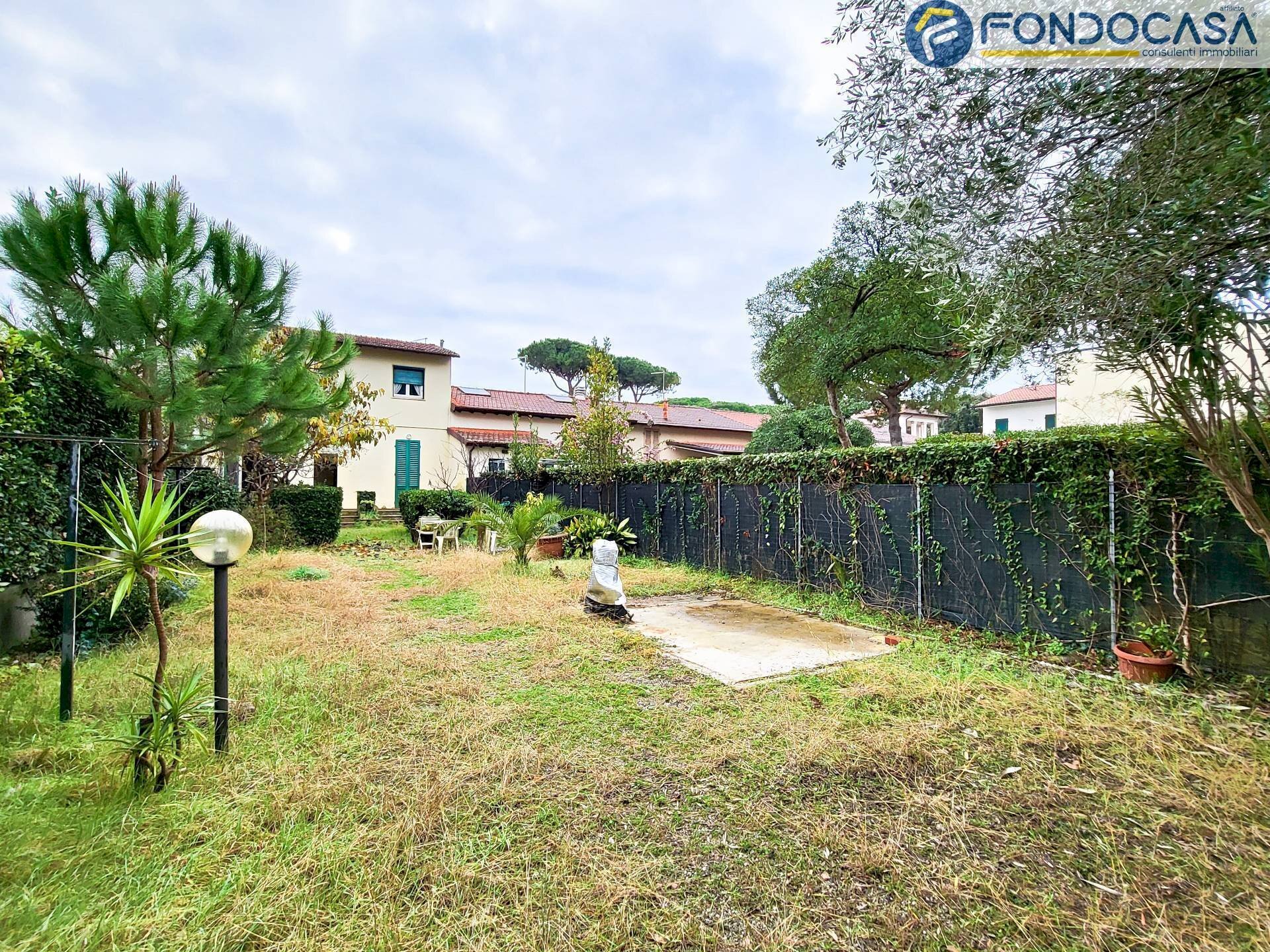 esterno - Villa a Schiera Viale Roma
 
273, Pietrasanta - foto 3