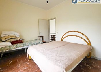 camera matrimoniale 1 p1 - Villa a Schiera Viale Roma
 
273, Pietrasanta - foto 9