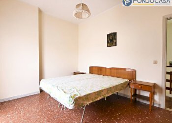 camera matrimoniale 2 p1 - Villa a Schiera Viale Roma
 
273, Pietrasanta - foto 14