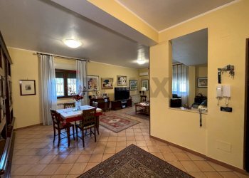 Sala da pranzo - Villa PASSAGGIO S.7
 
4, Palermo - foto 33