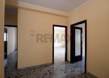 Stanza vuota - Quadrilocale Via Leonardo Da Vinci
 
36, Valenzano - foto 2