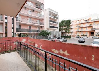 Balcone - Quadrilocale Via Leonardo Da Vinci
 
36, Valenzano - foto 12