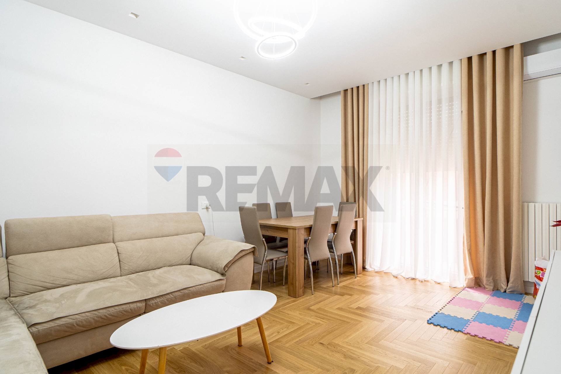 Sala da pranzo - Four-room apartment Via vittorio veneto
 
44, Collecchio - photo 2