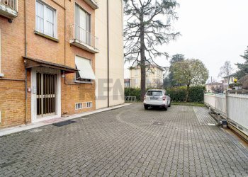 Edificio all\'aperto - Quadrilocale Via vittorio veneto
 
44, Collecchio - foto 13