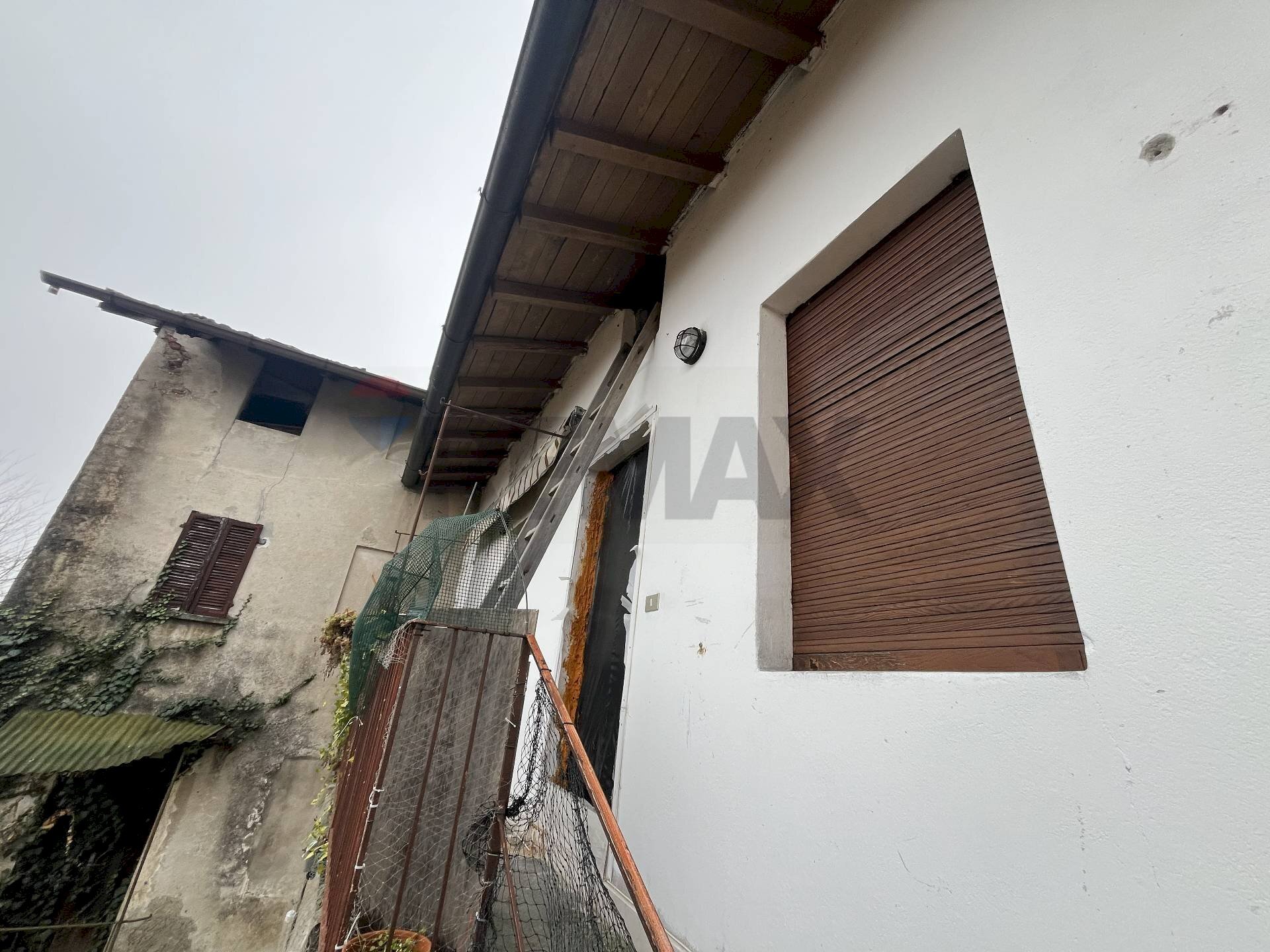 SCALA ACCESSO SOTTOTETTO - Three-room apartment Via Roma
 
21, Dormelletto - photo 3