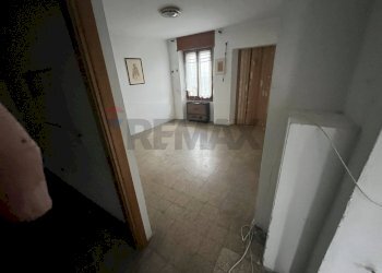 Hall / corridoio - Trilocale Via Roma
 
21, Dormelletto - foto 30