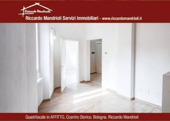 Stanza non arredata - Quadrilocale via Massimo d'Azeglio, 24C, Bologna (zona Centro Storico) - foto 1