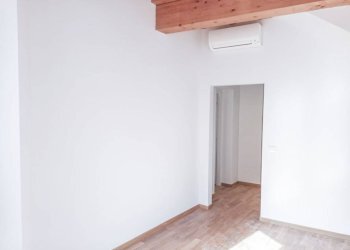 Camera da letto - Quadrilocale via Massimo d'Azeglio, 24C, Bologna (zona Centro Storico) - foto 26