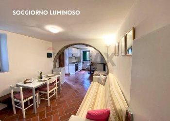 Sala da pranzo - Casa indipendente VIA LUNGA
 
23, Santa Fiora - foto 17