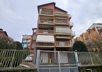 Facciata - Quadrilocale via Leonardo Bistolfi, 24, Asti - foto 1