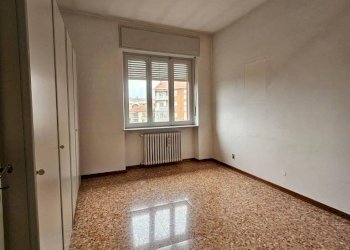 Camera da letto - Quadrilocale via Leonardo Bistolfi, 24, Asti - foto 11