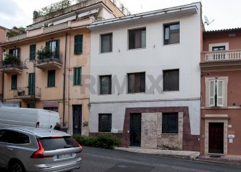 Edificio all\'aperto - Casa semi indipendente Frosinone - foto 13