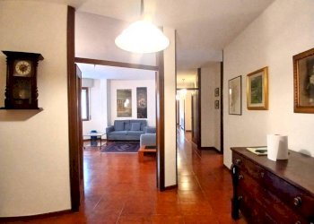 Corridoio - Appartamento via Giuseppe Mazzini, 9, Sondrio - foto 4