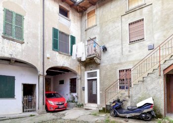 Cortile interno - Trilocale via Lanfranchi, 1, Olgiate Molgora - foto 3