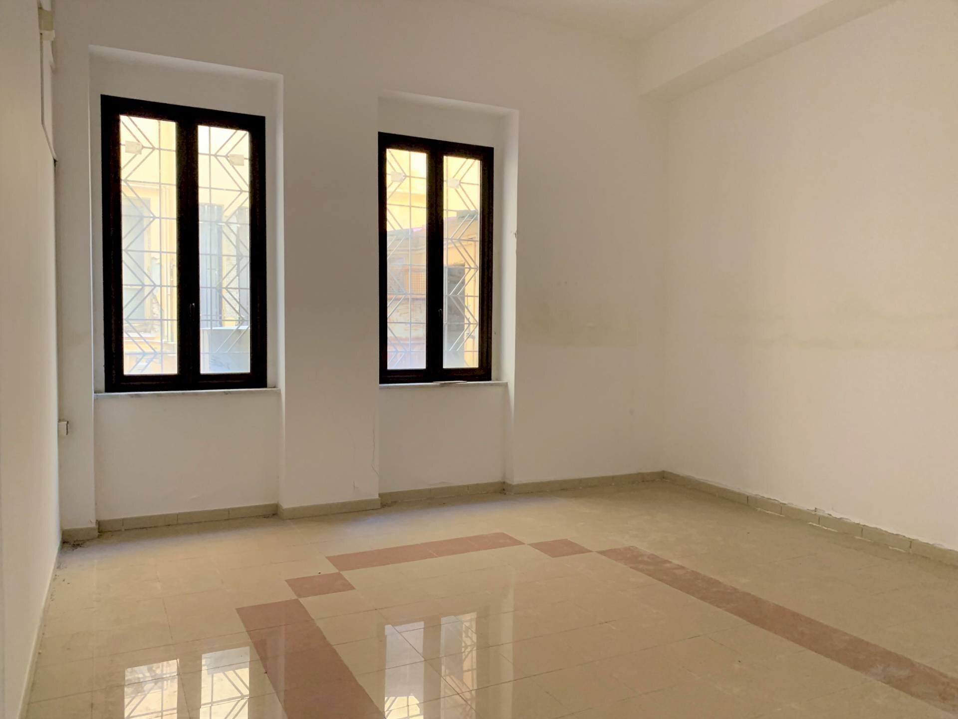 Foto 3 - Negozio via Educandato, Catanzaro - foto 3