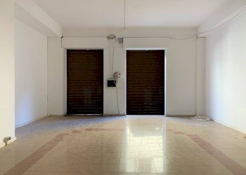 Foto 7 - Negozio via Educandato, Catanzaro - foto 7