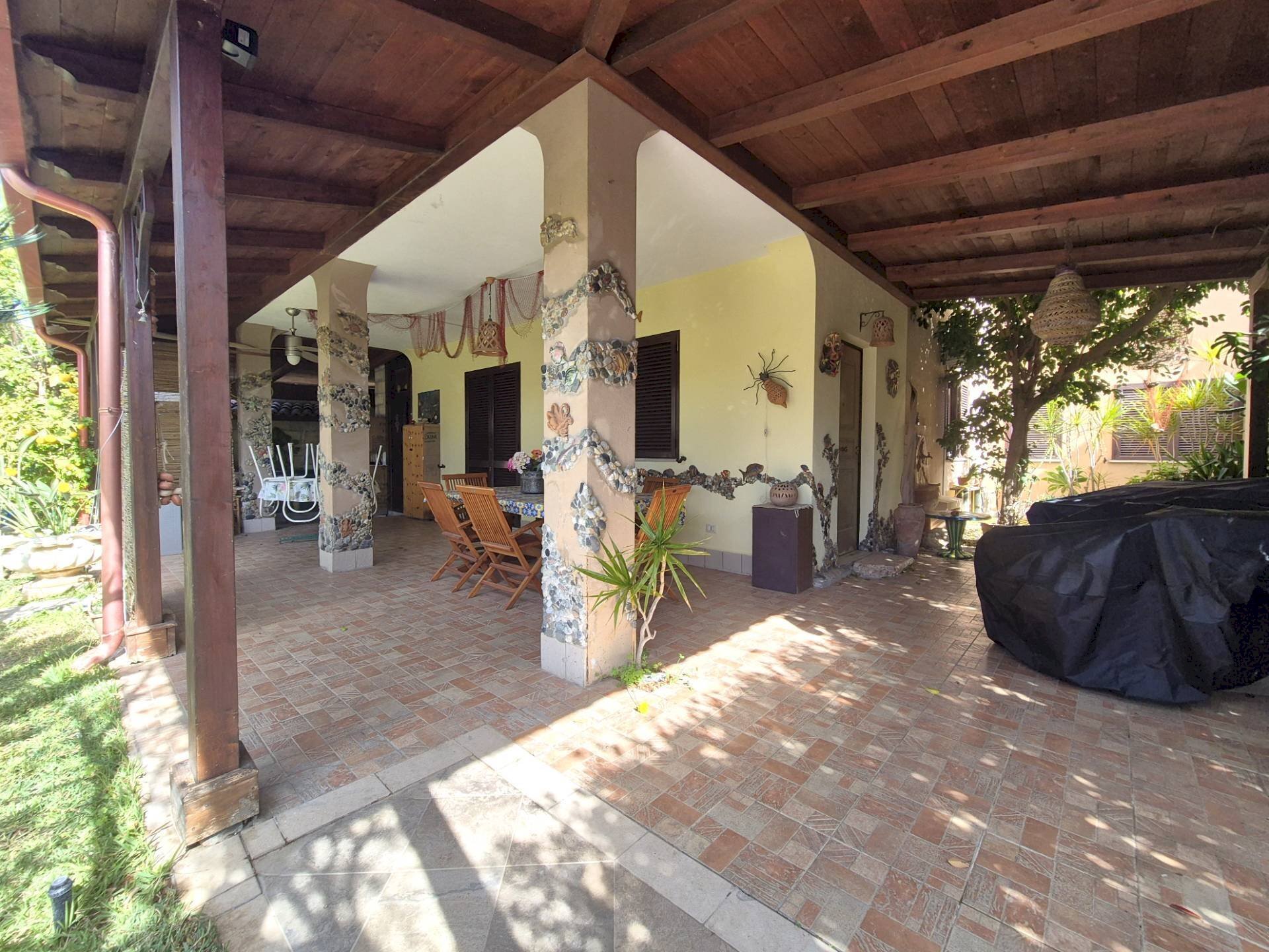 Foto 3 - Villa Via Ulisse
 
102, Borgia - foto 3