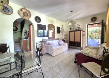 Foto 12 - Villa Via Ulisse
 
102, Borgia - foto 12